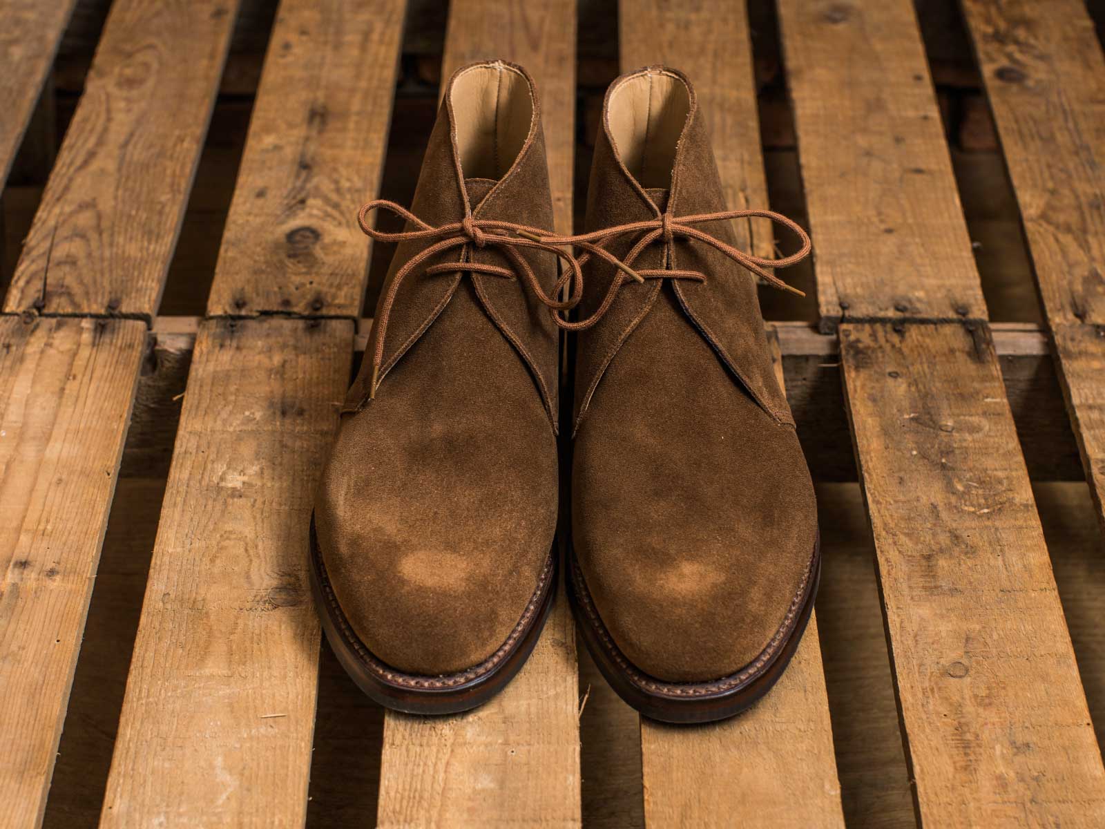 Crockett&Jones クロケット&ジョーンズ ラバーソールの定番チャッカ