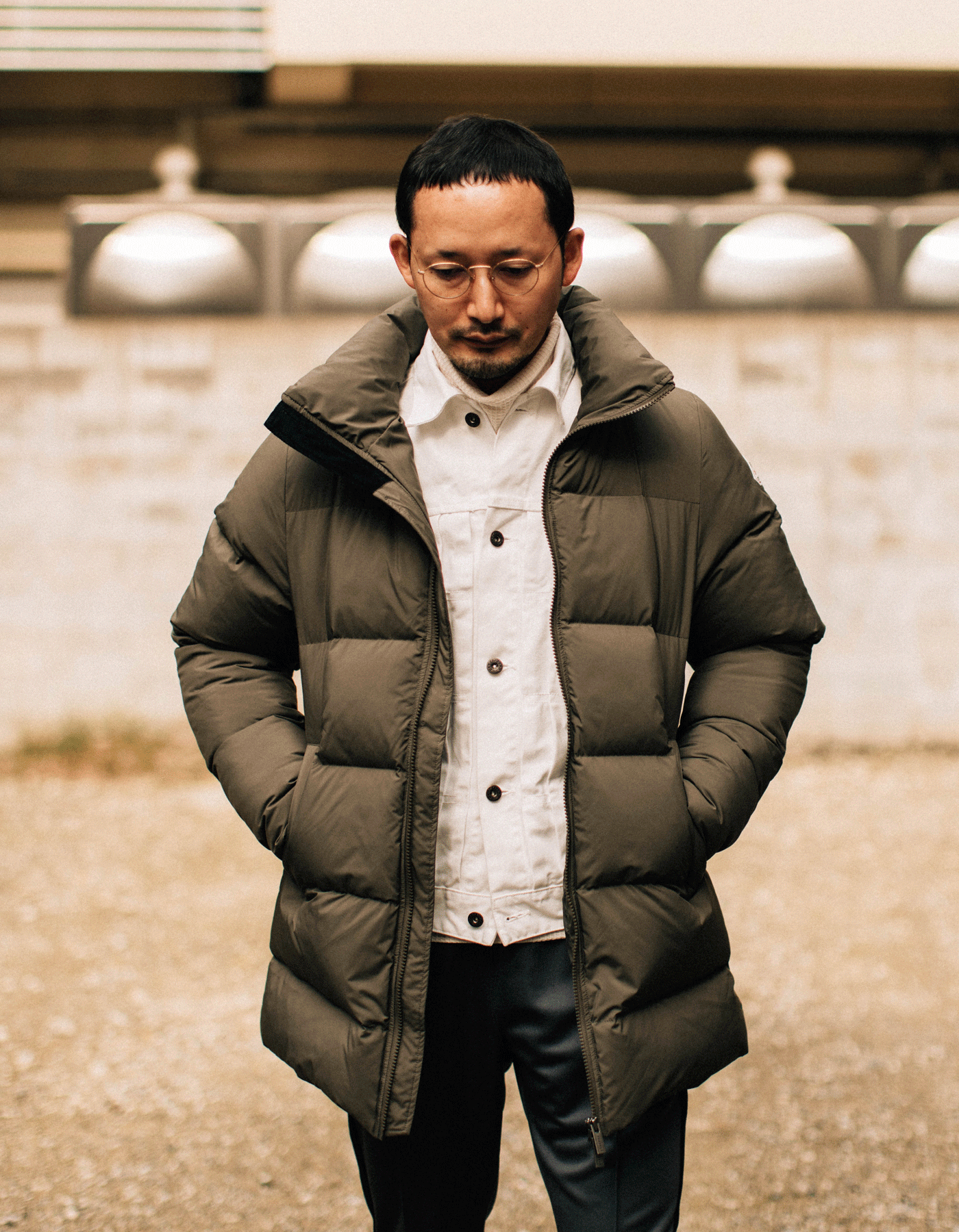 PYRENEX ピレネックス 大きなスタンドカラーが特徴のシンプルダウン PYRENEX ピレネックス 大きなスタンドカラーが特徴のシンプルダウン